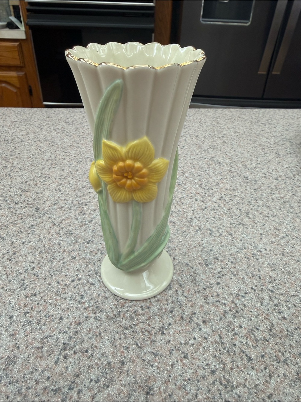 Lenox Cream Ceramic Vase with Yellow Daffodil and Green Leaves
